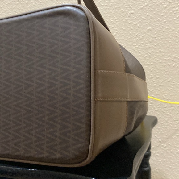 Beautiful Mario Valentino bucket bag. No call outs. Slightly used. 🔥🔥🔥 - Picture 7 of 12